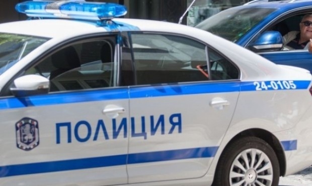 Задържаха мъж от Присово, унищожил рекламен билборд на политическа партия