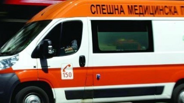 Трима души са пострадали при катастрофа край Беброво