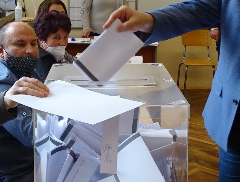 419 ще са секциите за гласуване в областта за утрешните избори