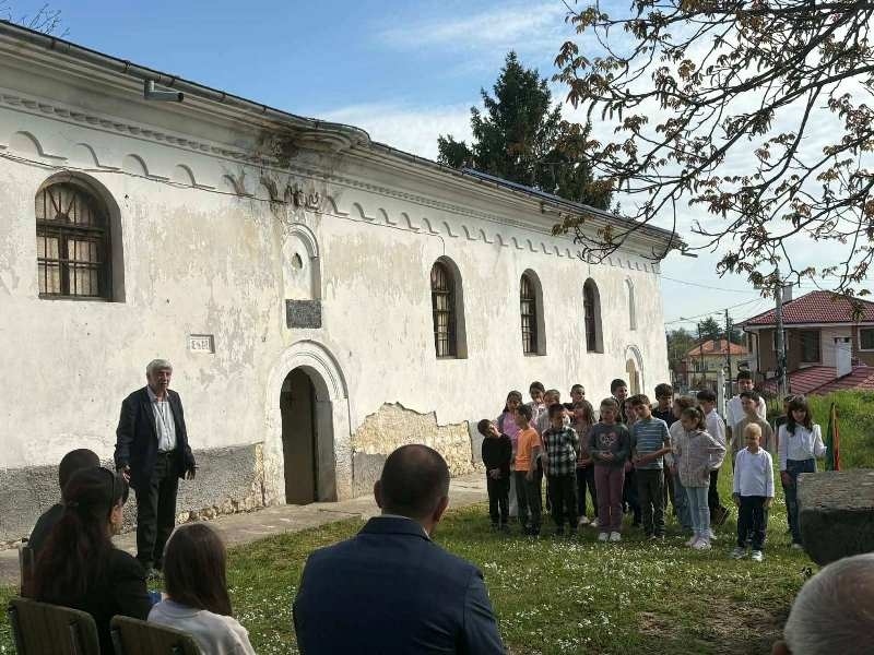 Проф. Пламен Павлов преведе жителите на Самоводене през героичните дни на 1876 г.