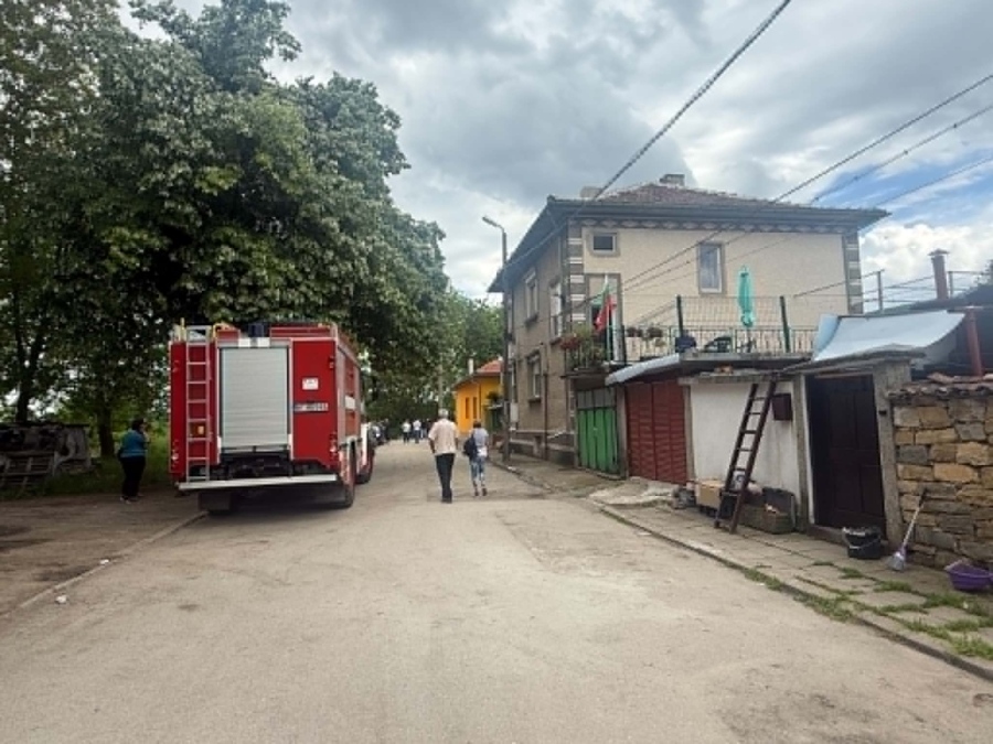 Взривът в канализацията до детската градина в „Калтинец“ е избил стъкла и тапи на сифони, за щастие няма пострадали