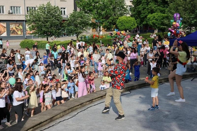 В Лясковец превърнаха празника на детето в магия