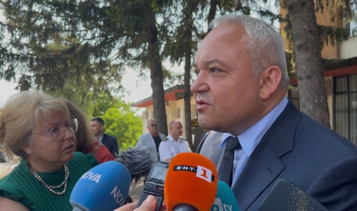 Министър Иван Демерджиев: 25-а души са задържани при акция за „Баба Алино“ във Варна, петима са общински служители