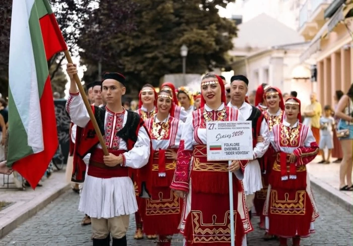 В Гърция ФА „Сидер войвода“ впечатли не само със сценични изяви, но и с кулинарни умения  