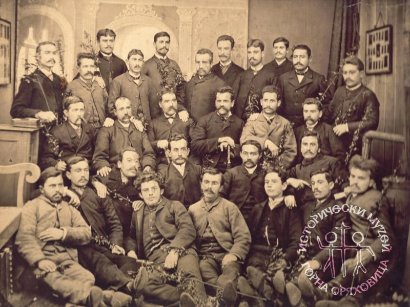 На 17 юли 1877 г. учителите вземат властта в Горна Оряховица