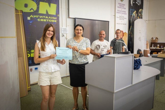 Студенти и преподаватели от Полша, Румъния и Латвия минаха интензивна програма за художествена обработка на дъбена кожа във ВТУ