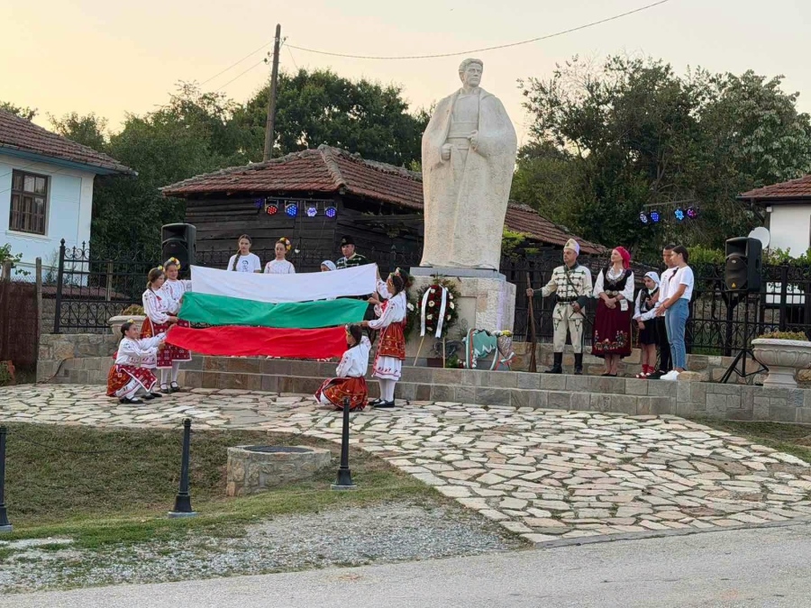 Паметникът на Левски в Раювци се утвърди като символ на признателността